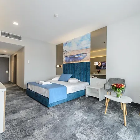 Hotell Mirage 4*