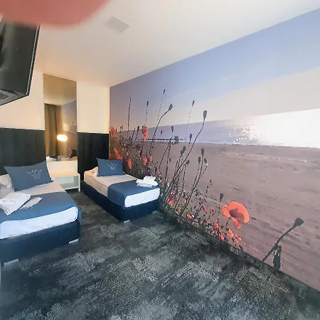 Hotell Mirage 4*