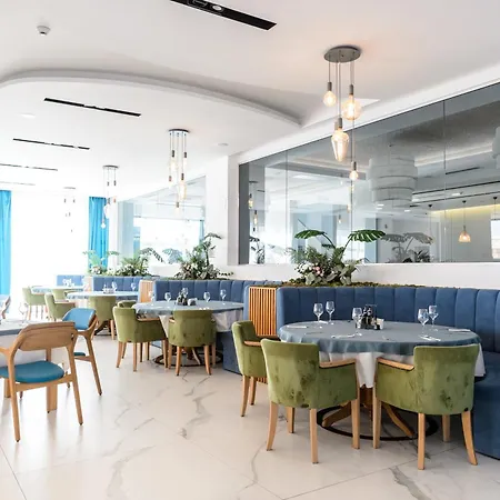Hotell Mirage 4*