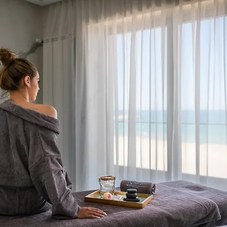 Hotell Mirage 4*